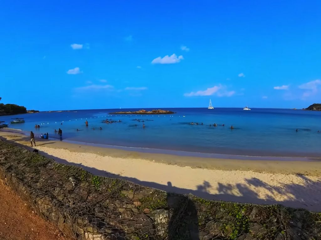 Trincomalee beach